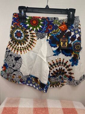 Junglee Billee Colorful Mandala Pattern Shorts - White Multicolor size s/m (2)